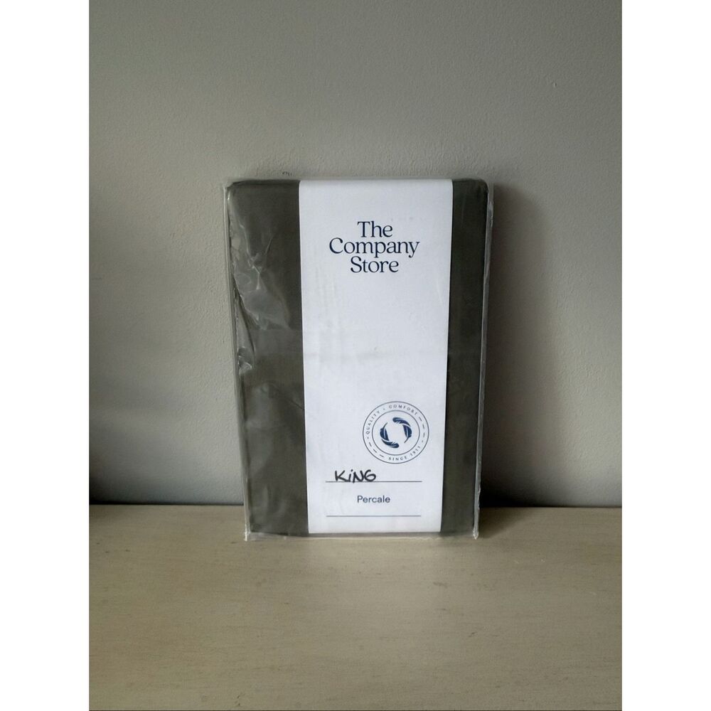 New Company Store Cotton Olive Green Cotton Percalep King Pillowcase (Set of 2) - Picture 3 of 5